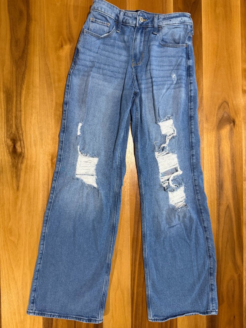 Hollister Women’s Jeans W26 L31 Light Blue Distressed Ripped High Rise Denim